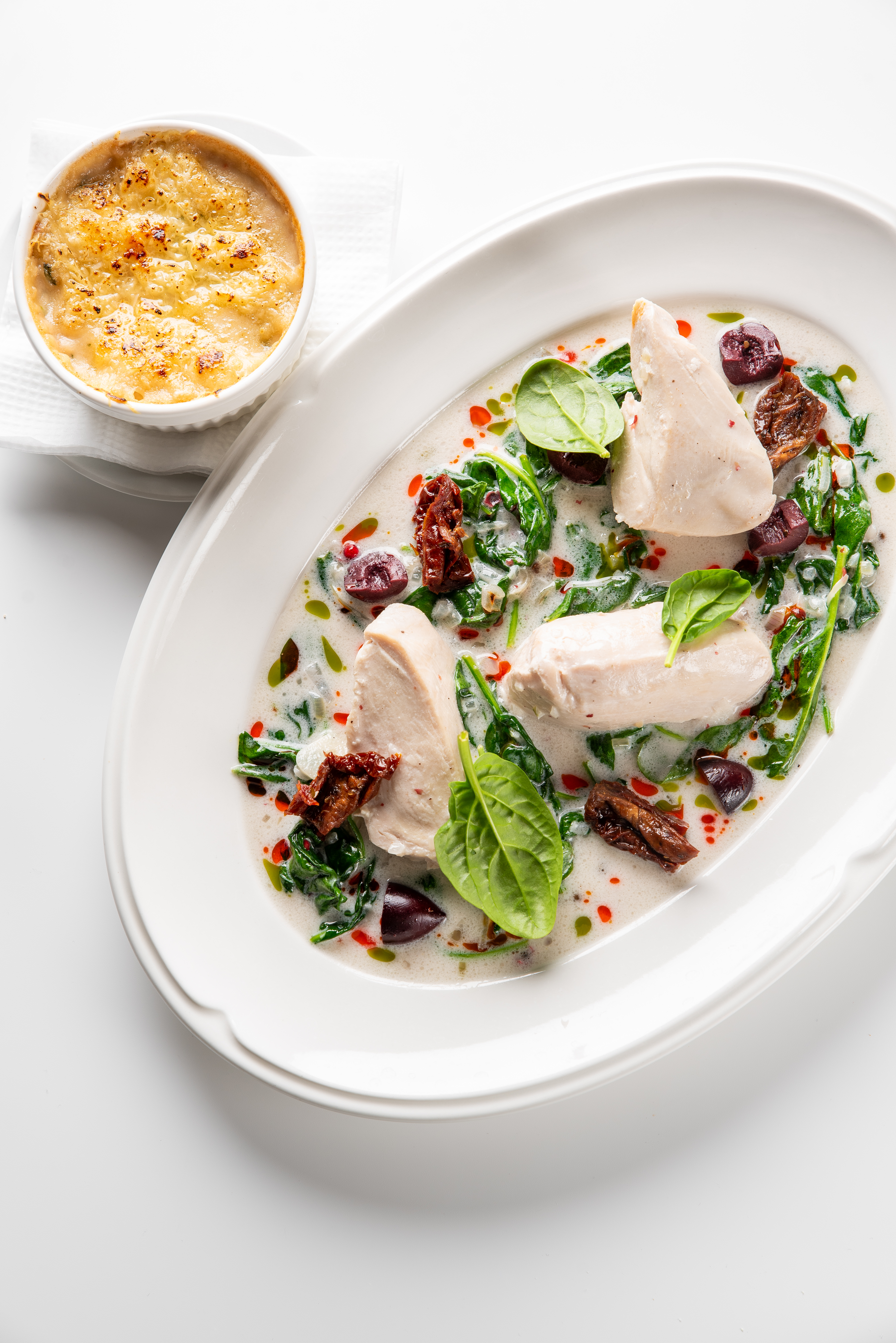 Цыпленок Polo Alla Toskana с гарниром из фарфоровых бобов<br>